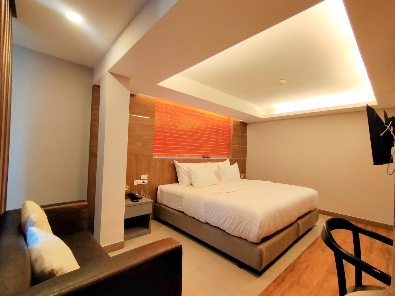 V20 Boutique Hotel