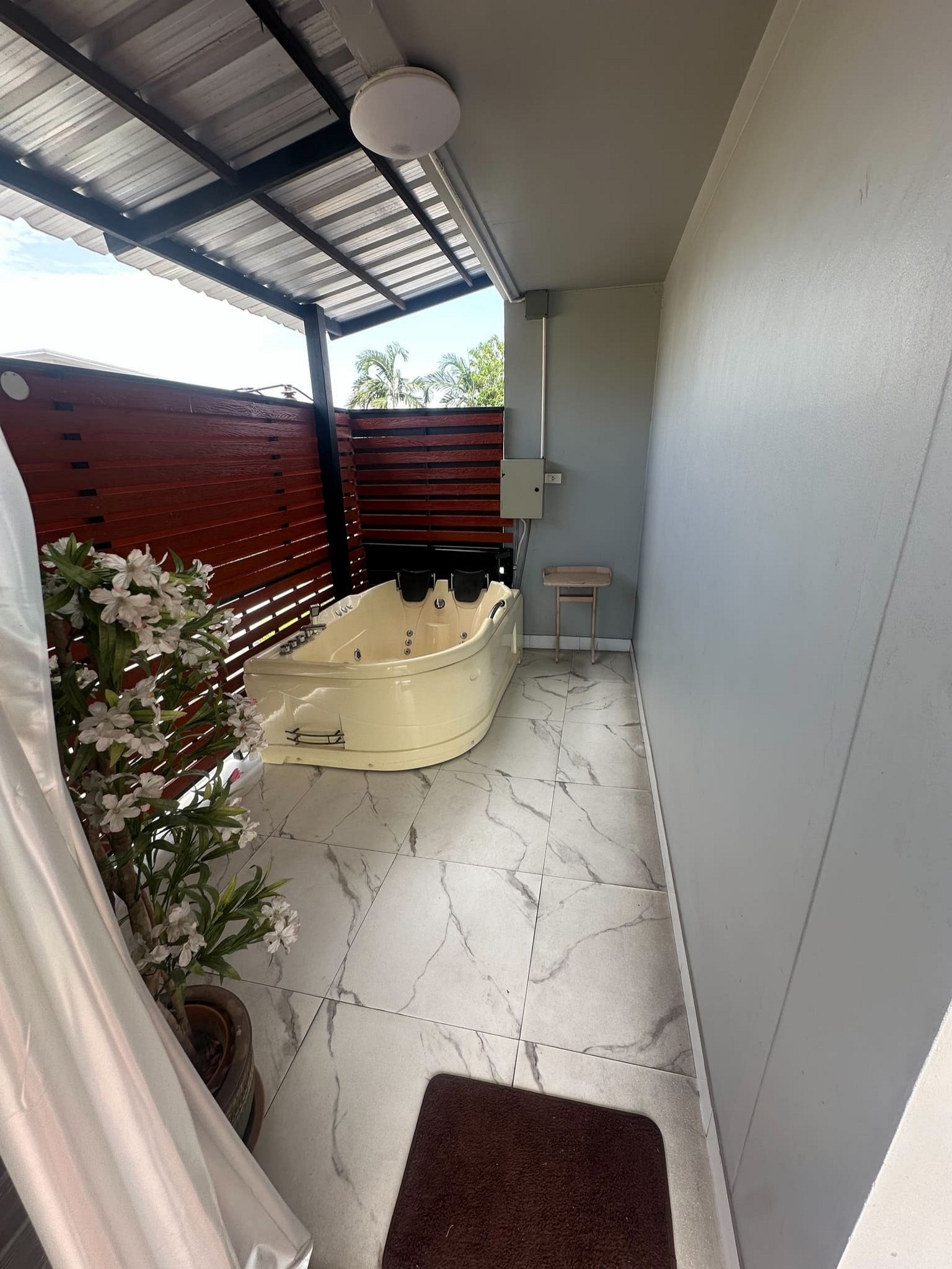 V20 Boutique Hotel