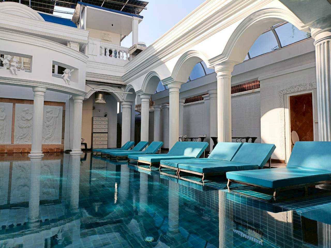 V20 Boutique Hotel