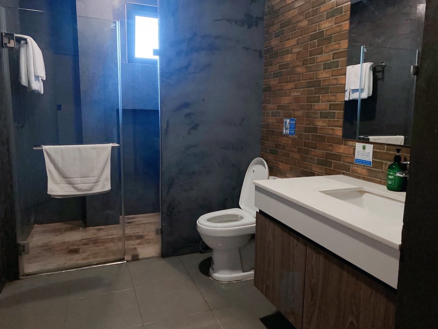 V20 Boutique Hotel